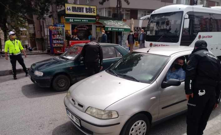 Yozgat’ta tam kapanmada kurallara uymayan 301 kişiye 323 bin 167 lira ceza yazıldı