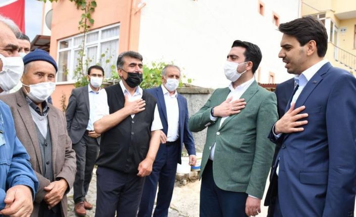 YTB Başkanı Eren, Solingen faciasında hayatlarını kaybeden Genç ailesi üyelerini mezarı başında andı