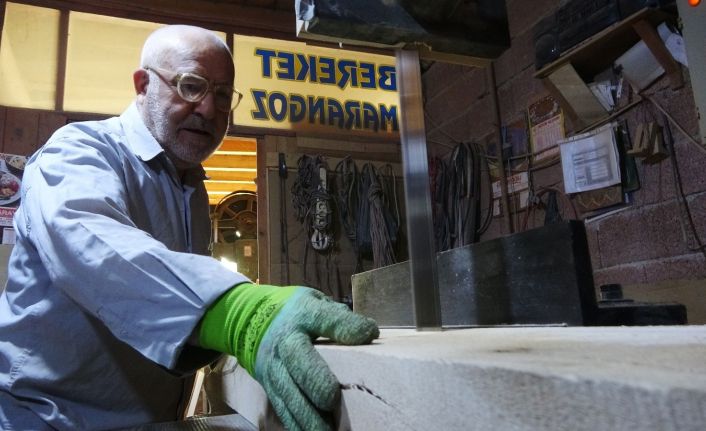 50 yıllık marangoz ustası Mehmet dede, aşkla yaptığı işten hiç şikayet almadı