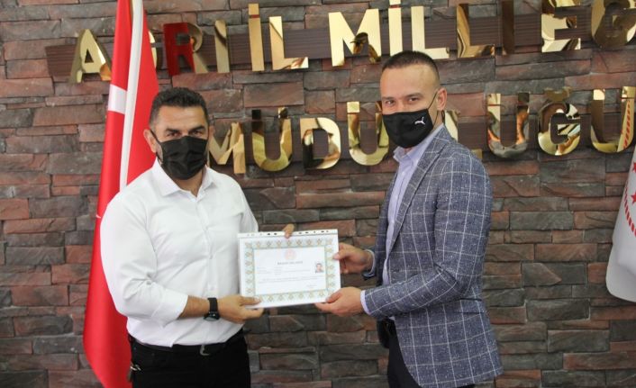 Ağrı’da “1000 Meslek Lisesi Sanatsal Etkinliklerde Buluşuyor” etkinliği ödülleri verildi