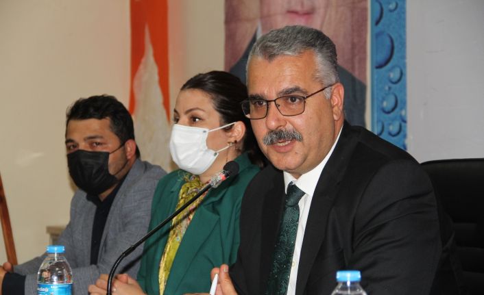 AK Parti Çorum İl Başkanı Ahlatcı: “Bunların halkçılığı da, milliyetçiliği de dillerinde dolgu malzemesi, slogandan öte geçmiyor. Biz slogan atmıyor hizmet üretiyoruz”