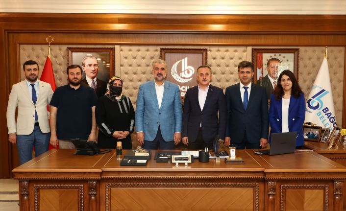 AK Parti İstanbul İl Başkanı Osman Nuri Kabaktepe, Bağcılar’ı ziyaret etti