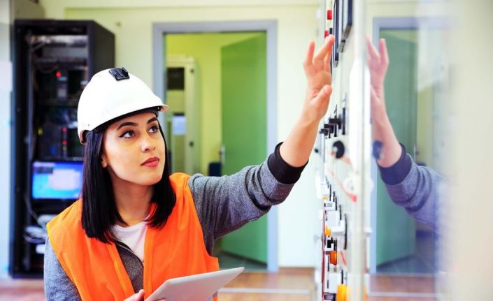 Alçak gerilim tesisatları için hazırlanan tasarım uygulama ücretsiz indiriliyor