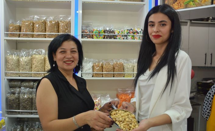 Annenin tecrübesi ile kızının çalışkanlığı Aydın’a yeni bir iş yeri kazandırdı