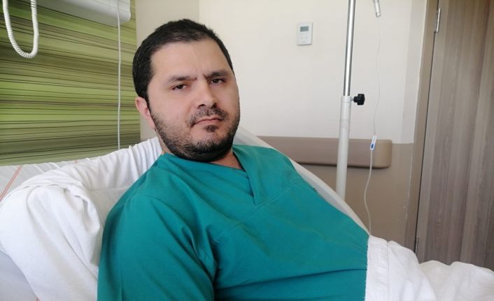 Bağımlılık yapan ilacı yazmayınca doktora saldırmış