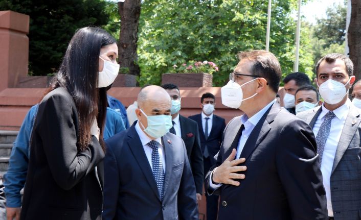 Bakan Dönmez Samsun temaslarına başladı