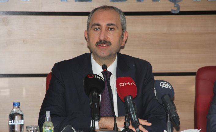 Bakan Gül: “Bir takım polemiklerle siyaset yapmanın Türkiye’ye hiçbir faydası yok”