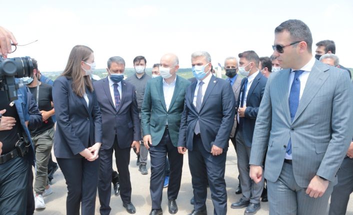 Bakan Karaismailoğlu yol çalışmalarını denetledi