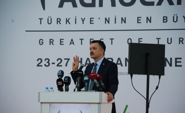 Bakan Pakdemirli: “Bitkisel üretimimiz 126 milyon tona, büyükbaş hayvan varlığımız ise 18,2 milyon başa yükselerek cumhuriyet tarihinin rekoru kırıldı”