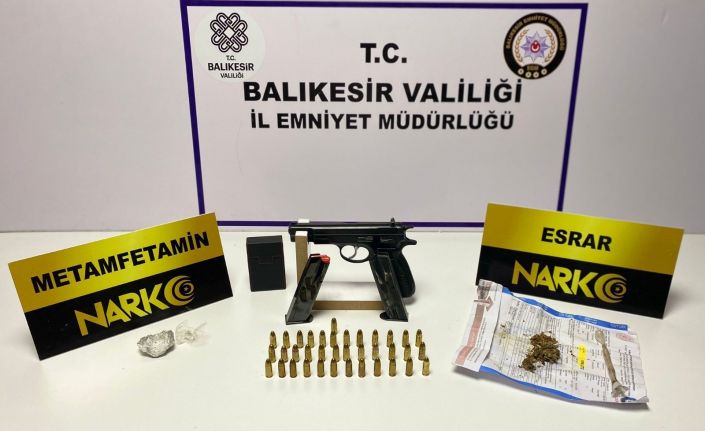 Balıkesir’de polisten 37 şahsa ’Huzur’ operasyonu