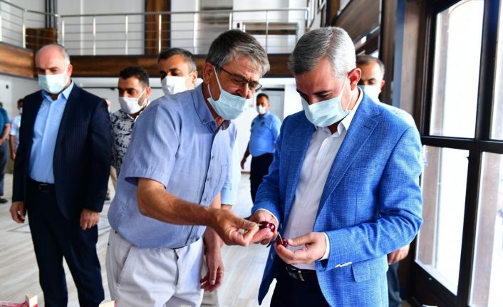 Başkan Çınar, ‘en iyi kiraz’ ve ‘en iyi kiraz bahçesi’ yarışmasının jüri heyetiyle bir araya geldi