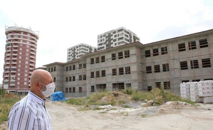 Başkan Çolakbayrakdar: "Dönüşümle güzel bir mahalle daha gün yüzüne çıkıyor"
