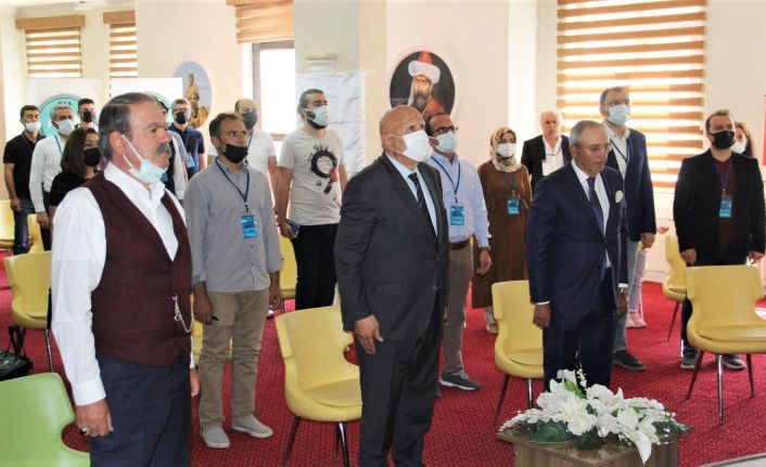 Başkan Pekmezci Türk Kültürü ve Eğitim Çalıştayı’na katıldı