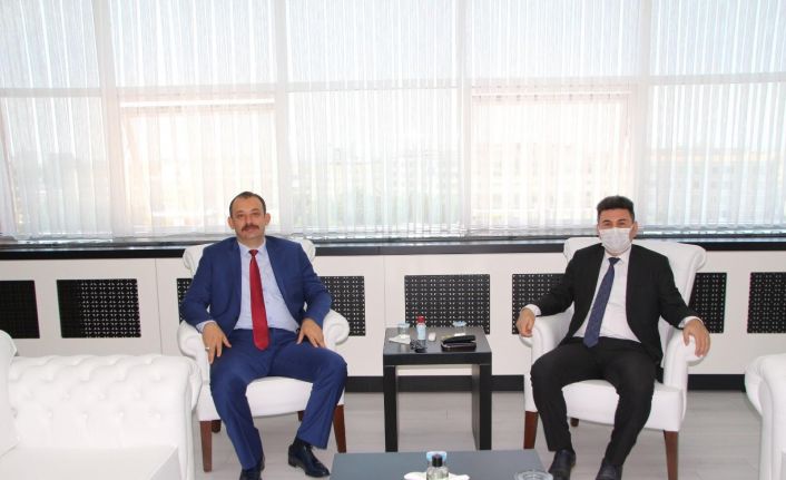 Başsavcı Durmuş’dan Rektör Karacoşkun’a veda ziyareti