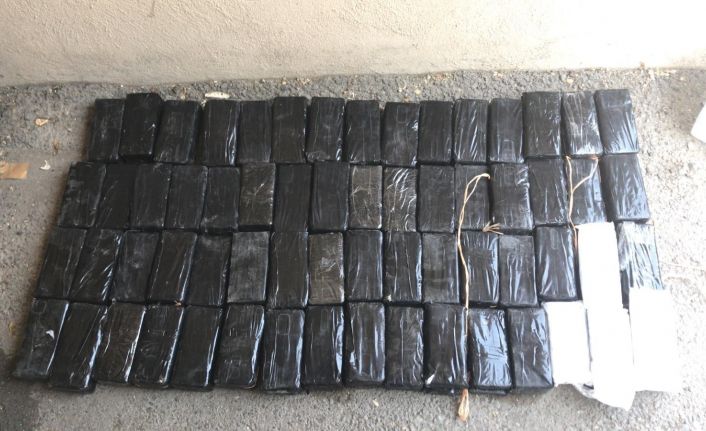 Batman’da 1 milyon lira değerinde 305 adet kaçak cep telefonu ele geçirildi