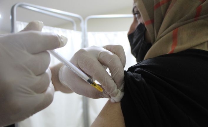 Bingöl’de bin kişinin istihdam edildiği OSB’de aşılama çalışması başladı