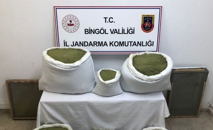 Bingöl’de uyuşturucuya darbe:  101 kilo toz esrar, 2 bin kök kenevir ele geçirildi