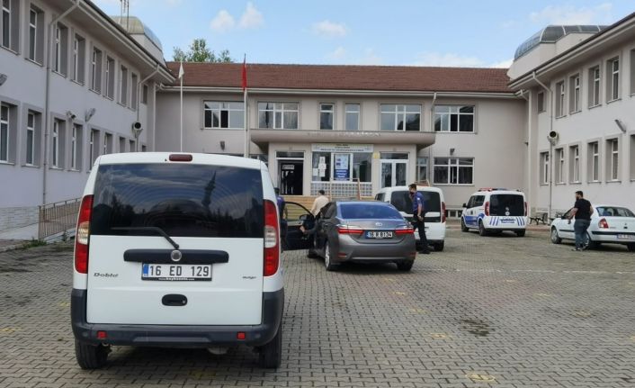 Bursa’da lisede kadın cinayeti...Eşini çalıştığı lisenin içinde bıçaklayarak öldürdü