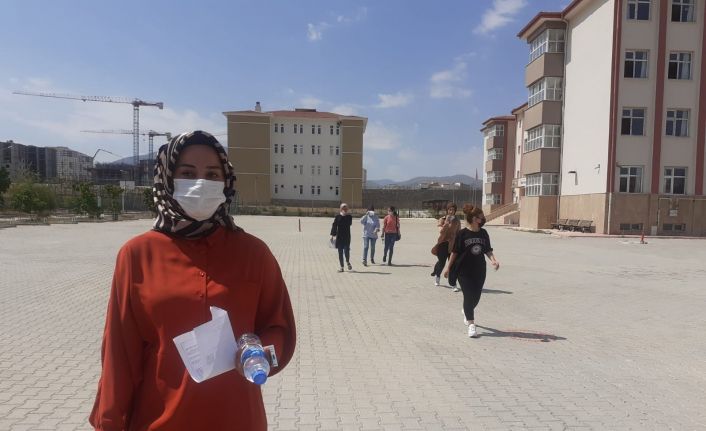 Değişen okul ismi öğrencileri mağdur etti