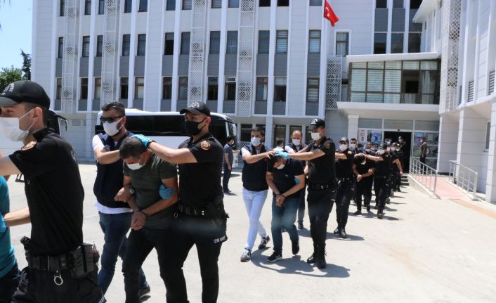Devleti milyonlarca lira zarara sokan suç örgütü, adliyeye sevk edildi