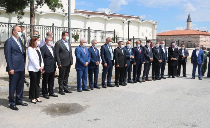 Edirne’de yanan 140 yıllık tarihi Böcek Mektebi için ilk çivi çakıldı