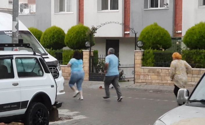 Edremit’te fırtına, dolu ve yağmur hayati felç etti