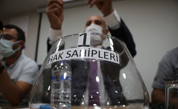 Elazığ’da biten konutlar teslim edilmeye devam ediyor, 376 depremzede daha evlerine kavuştu