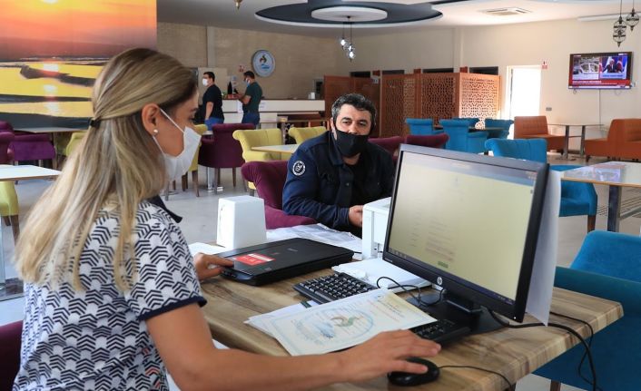 Esnaflar Pamukkale Belediyesinin nakdi desteğinden memnun