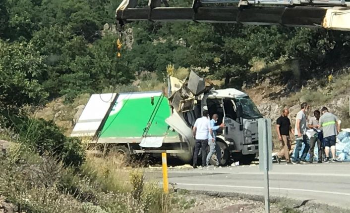 Gediz’de trafik kazası: 2 yaralı