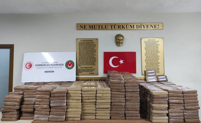 Gümrük Muhafaza ekipleri, 1 ton ile bugüne kadar yapılmış en büyük çaplı kokain yakalamasını gerçekleştirdi