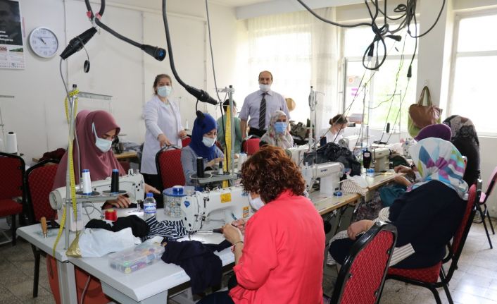 İpekyolu Halk Eğitim Merkezi Müdürlüğü pandemi de bile eğitimlerine devam ediyor