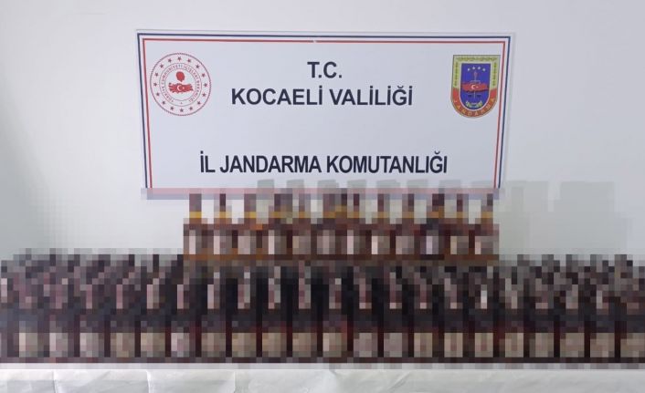 Jandarmanın takibe aldığı araçlardan sahte içki çıktı