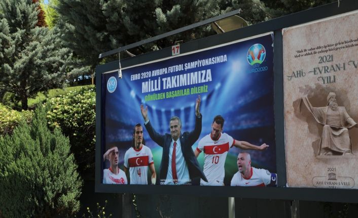 Kayseri Üniversitesi’nden Milli Takımımıza Billboardla Destek
