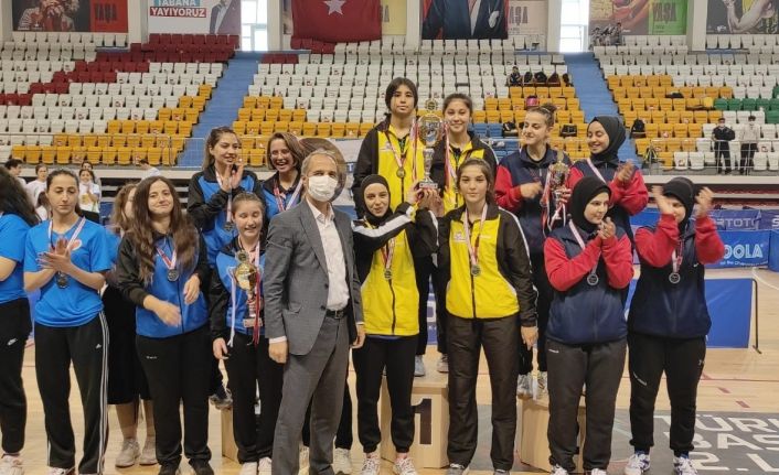 Kocasinan’da masa tenisinde rekor üstüne rekor