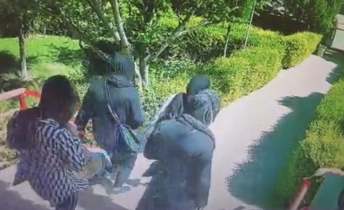 Konya’da 4 kadın hırsız girdikleri evi yarım saat boyunca talan etti