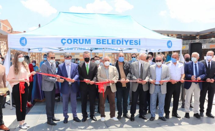 Kursiyerleri tarafından hazırlanan el emeği, göz nuru eserler görücüye çıktı