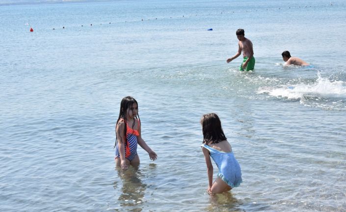 Lapseki sahillerinde denize girmek yasaklandı