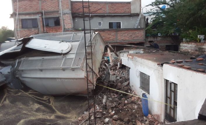 Meksika’da raydan çıkan tren 4 eve zarar verdi: 1 ölü, 3 yaralı