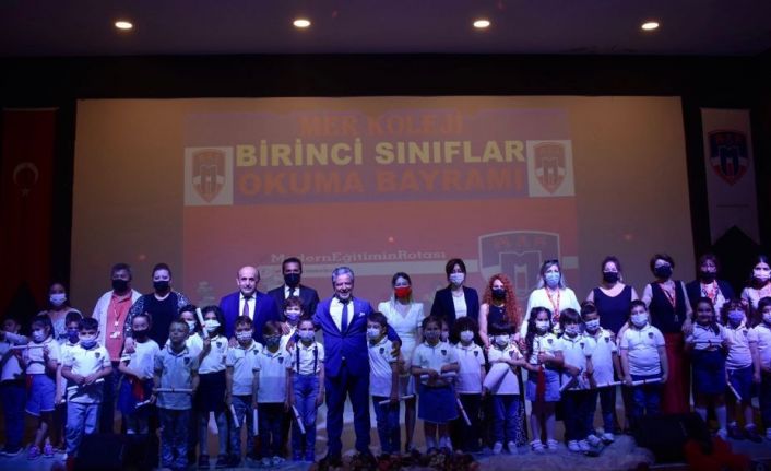 Minikler Okuma Bayramı’nda hünerlerini sergiledi