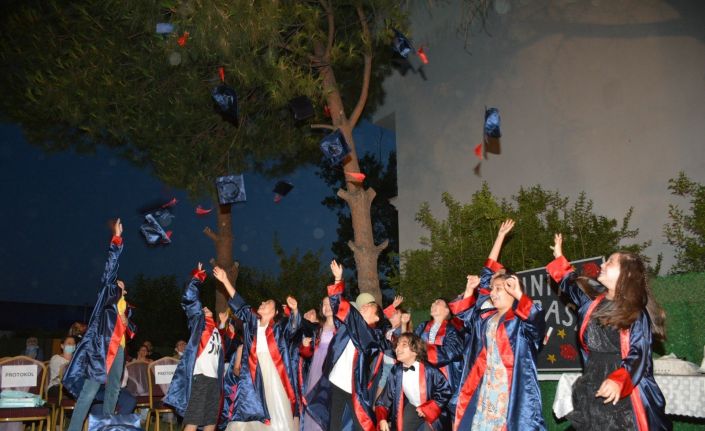 My Kolej’de mezuniyet coşkusu