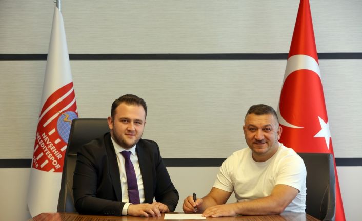 Nevşehir Belediyespor’da ilk imza Tuncay Koçin’den