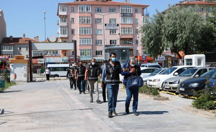 Niğde merkezli 9 ilde suç örgütü operasyonu: 14 gözaltı
