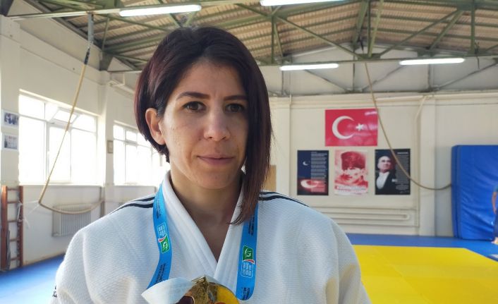 (Özel haber) Yüzde 90 görme engelli Ecem Taşın, judo ile engelleri kaldırdı