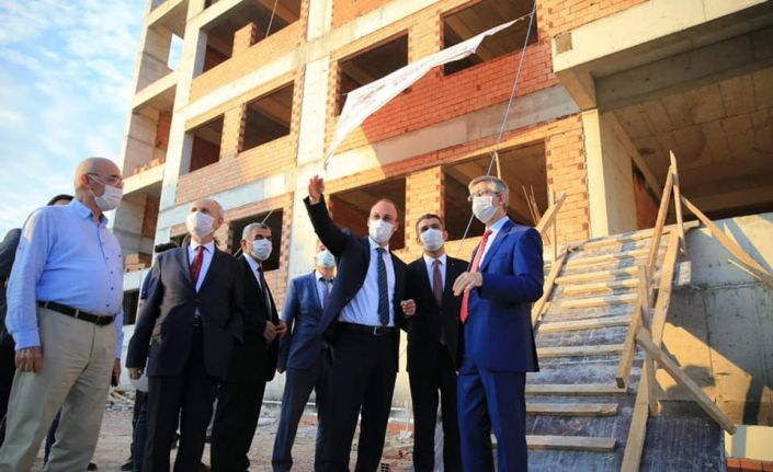 Pamukkale Belediyesi Muhammet Serter İmam Hatip Lisesi ve Ortaokulu yeni eğitim yılına yetişecek