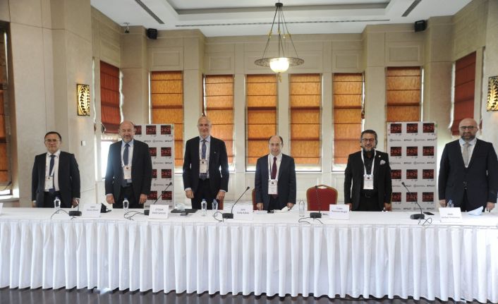 Perakende sektörü temsilcileri aşılanmanın yaygınlaşmasıyla normale dönmeyi istiyor