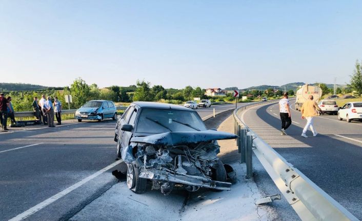 Sakarya’da trafik kazası: 2 yaralı