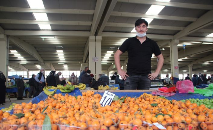 Semt pazarlarında fiyatların düşmesi vatandaşın yüzünü güldürdü