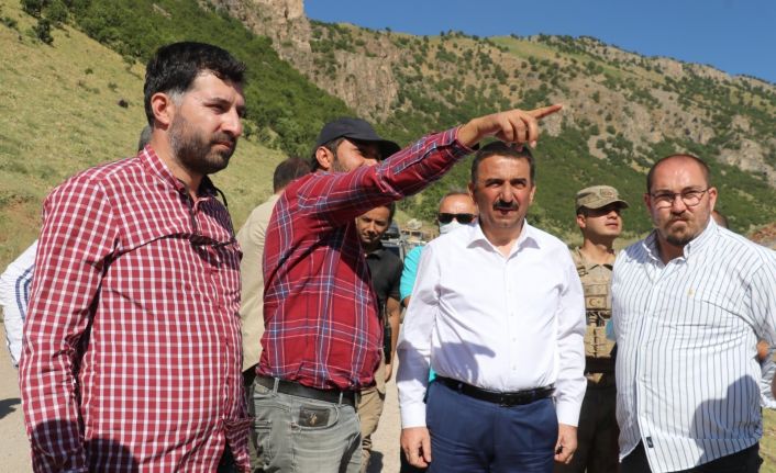 Siirt Valisi Hacıbektaşoğlu yol yapım çalışmalarını denetledi