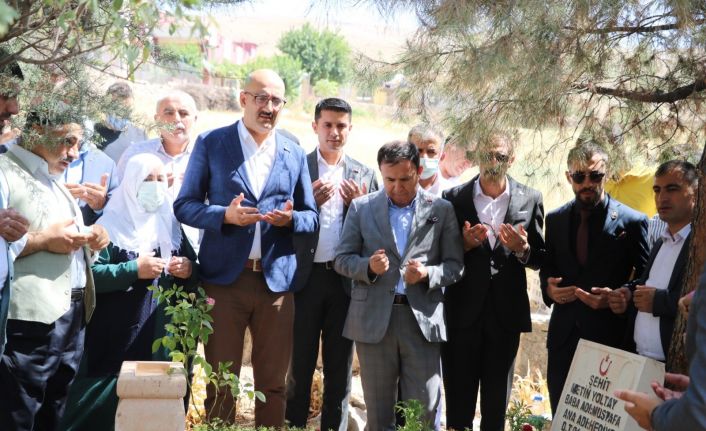 Siirt’te şehit mezarları yenilendi, Şehitler Anıtı Çeşmesi dualarla açıldı