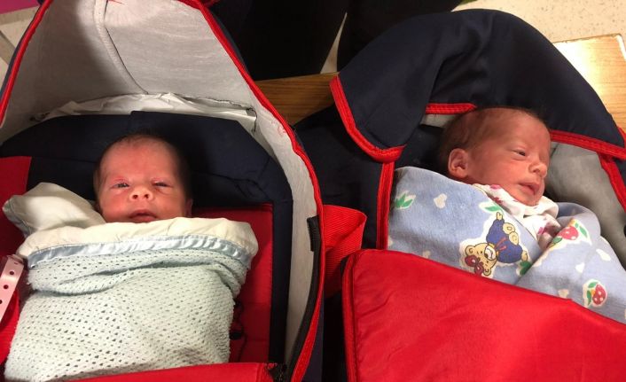 Suriyeli ikizler Türkiye’de şifa buldu